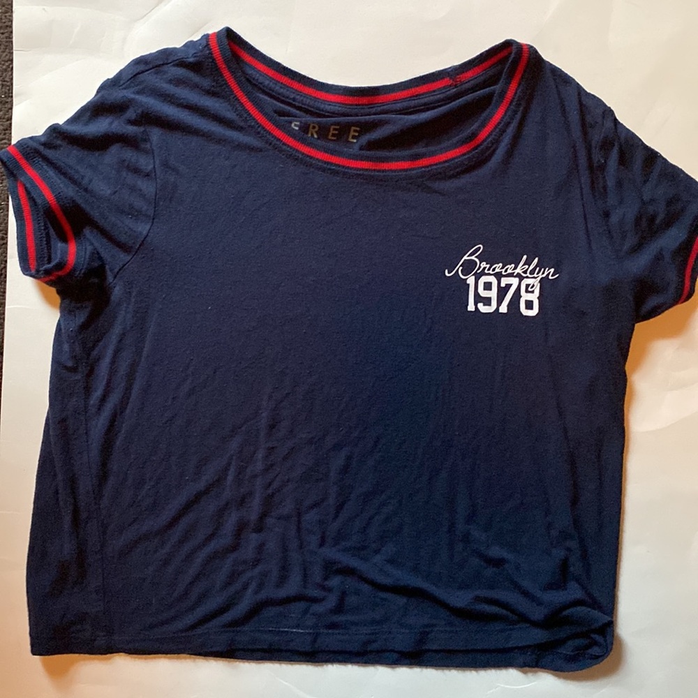 Crop Top - Picture 2 of 3